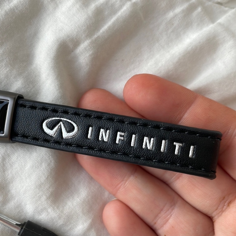 New Infiniti‎ Keychain - Picture 3 of 4